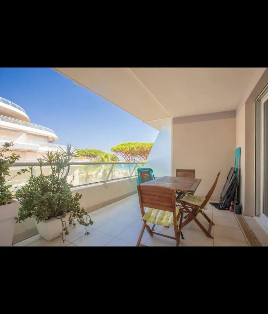 Superbe Appartement En Front De Plage Frejus Apartment