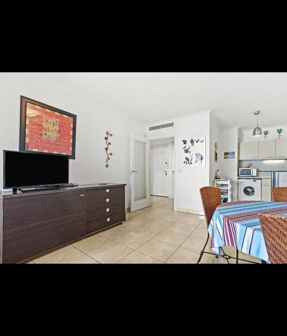 Superbe Appartement En Front De Plage Frejus