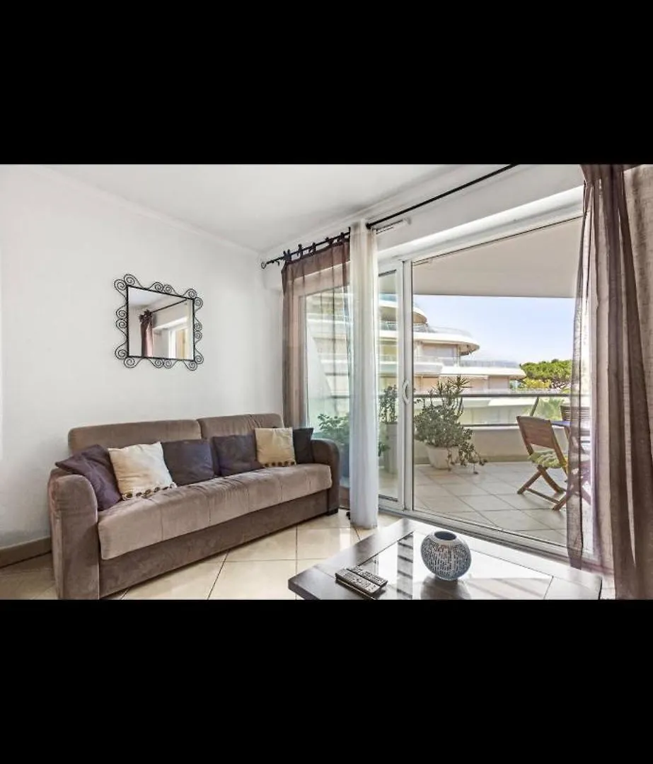 Apartment Superbe Appartement En Front De Plage Frejus France